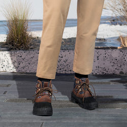 MID GRAY : SIENNA LO Front View