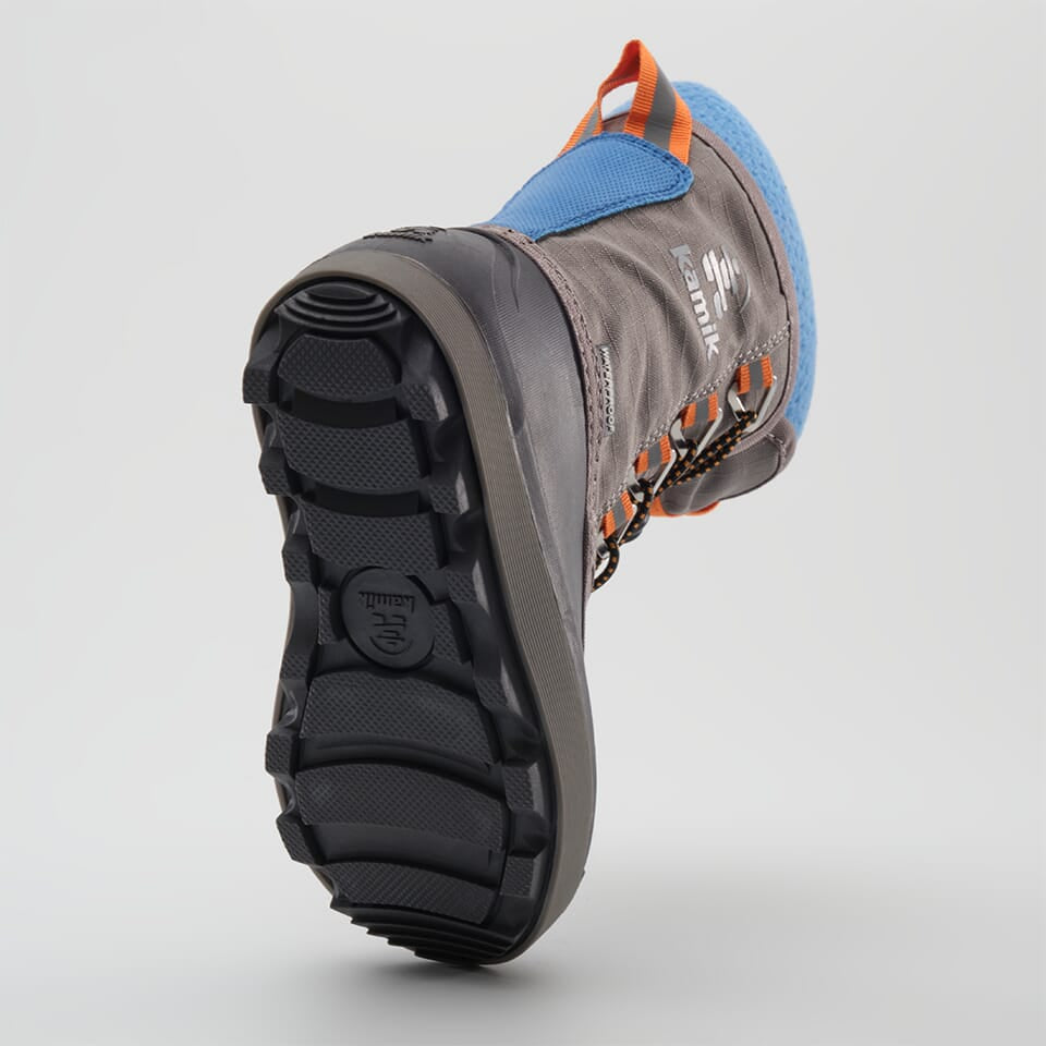 LT.GREY : CASCADE Inside View