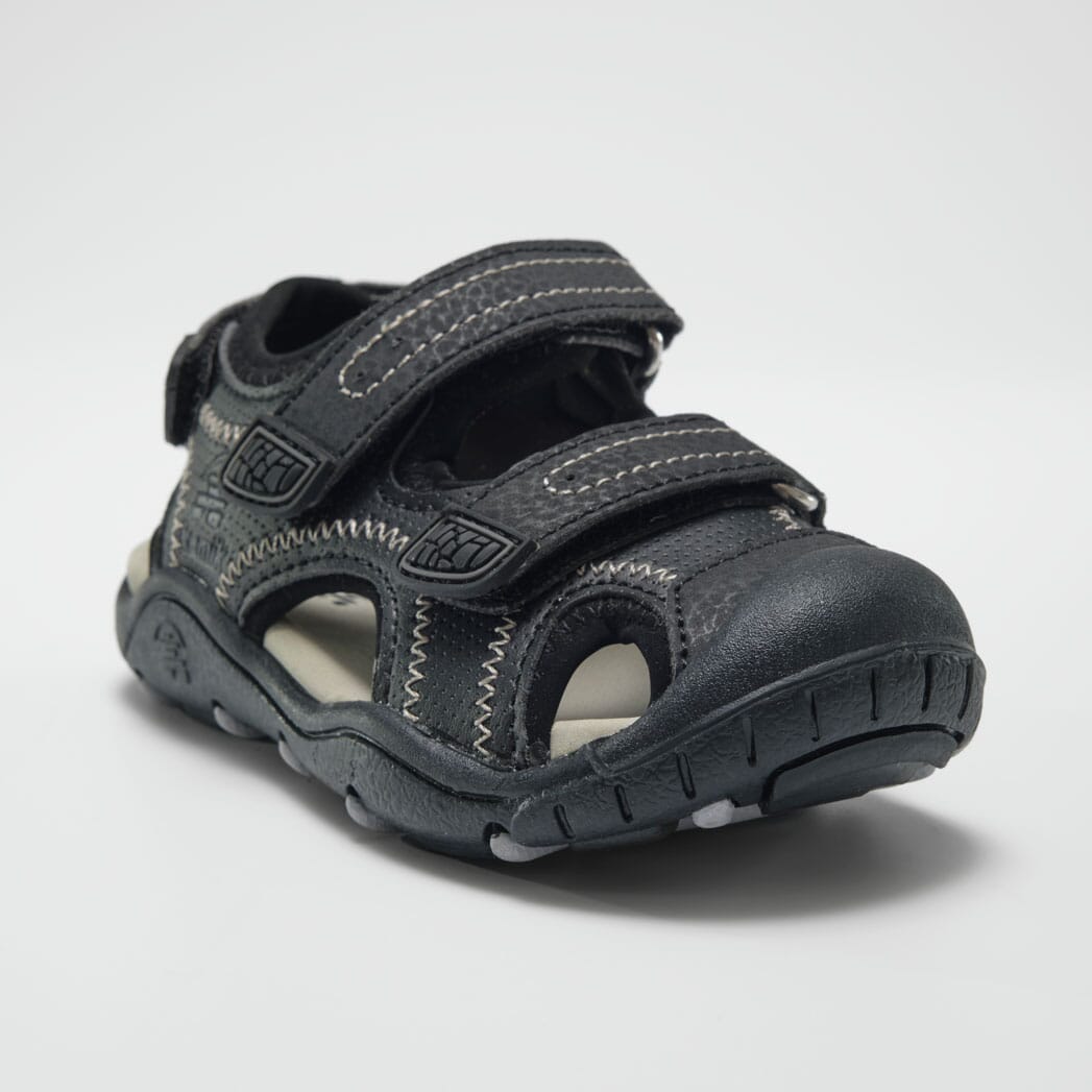 BLACK : Seaturtle 2 - Kids' Closed-Toe Sandals Front View