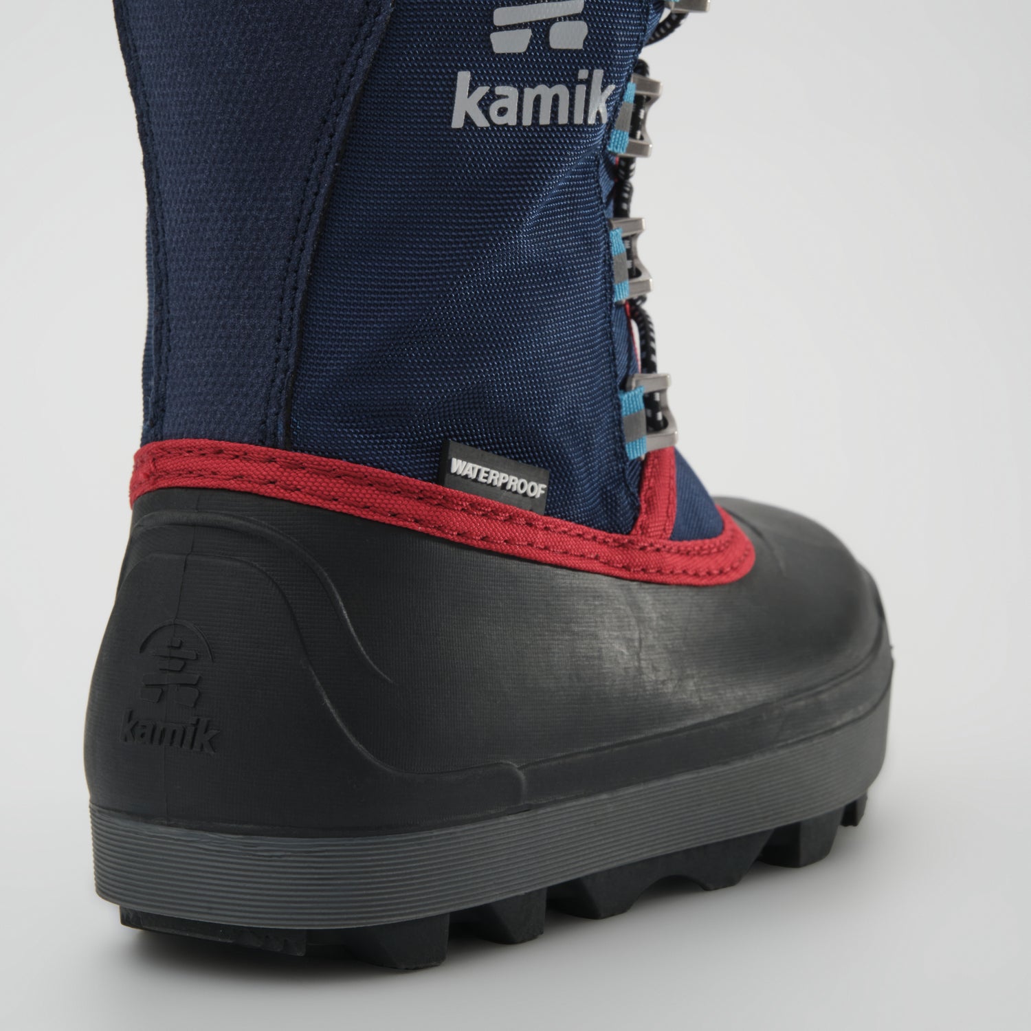 Navy : Cascade Kids Winter Boots - Close-up Back View