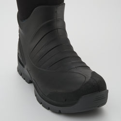 Black : Field Day Pro Men's Work Boots - Close-up Front View