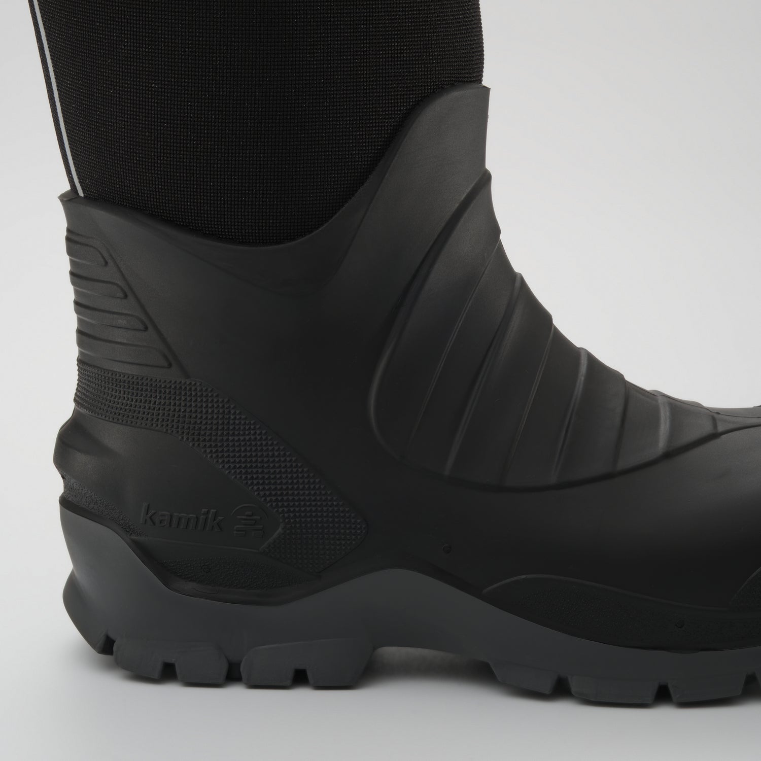 Black : Field Day Men's Work Boots - Zoom-in Side View