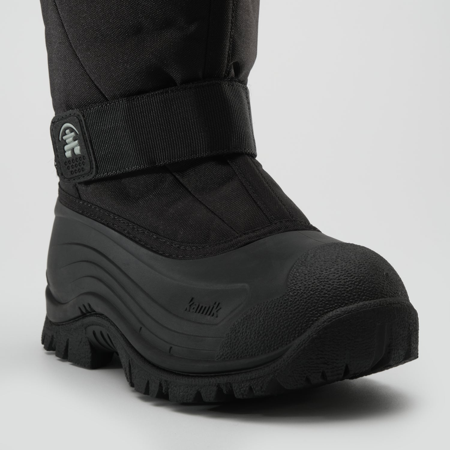 Black : Greenbay 4 Men's Winter Boots - Three-Quarter Front View