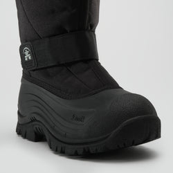 Black : Greenbay 4 Men's Winter Boots - Three-Quarter Front View