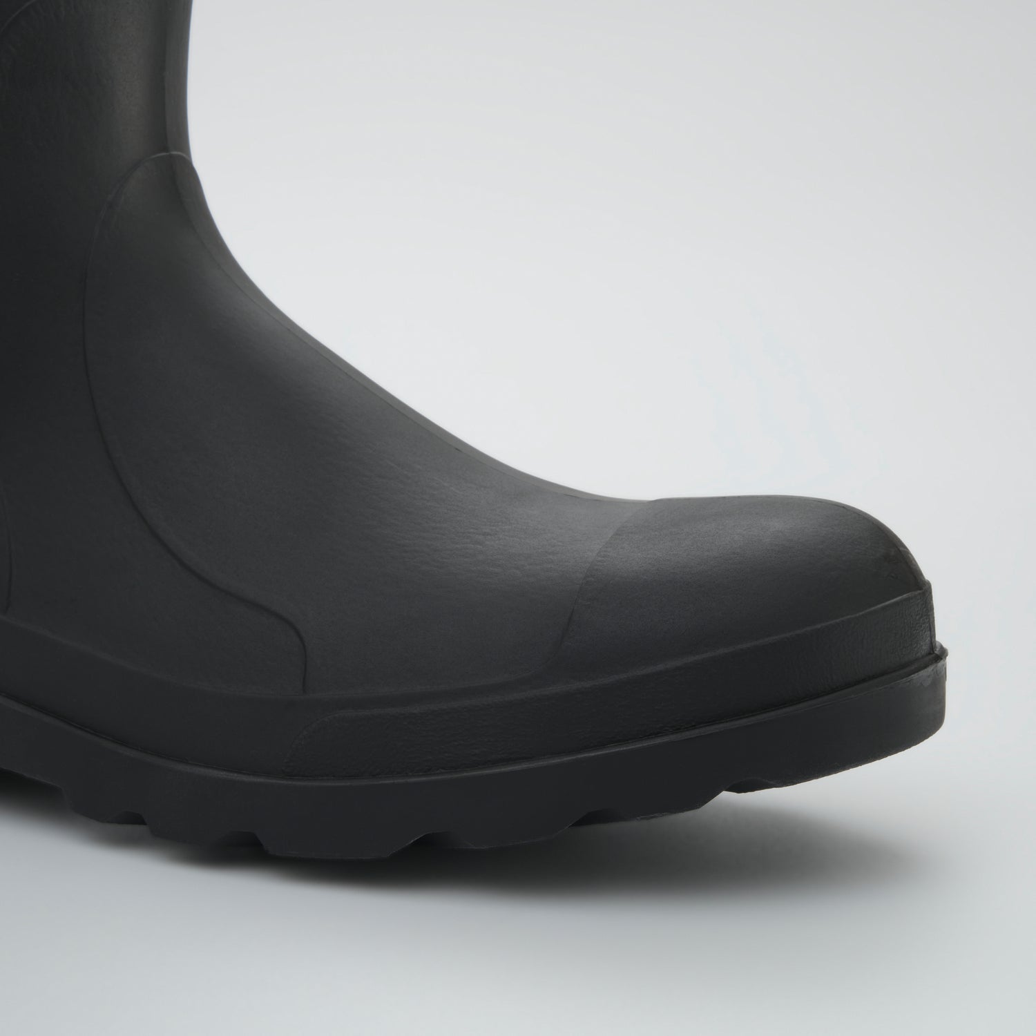 Black : Irongrid Men's Work Boots - Zoom-in Side View