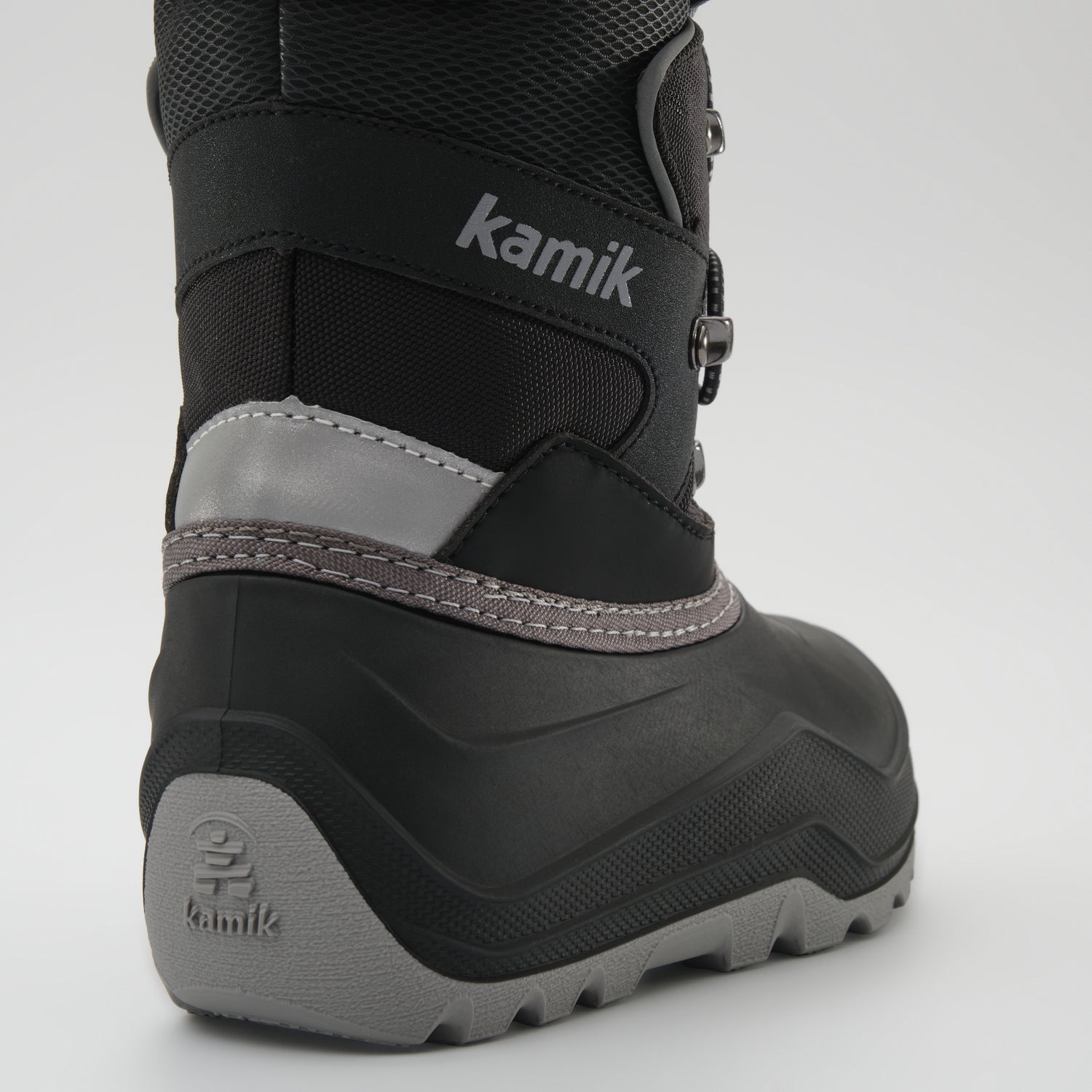 Black : Luke EZ Kids Winter Boots - Close-up Back View