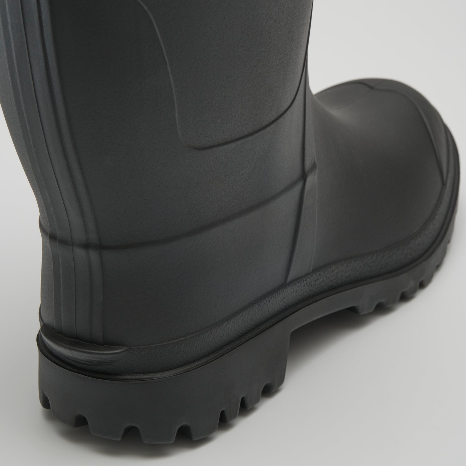 Black : Michael Men's Rain Boots - Three-Quarter View Close-up