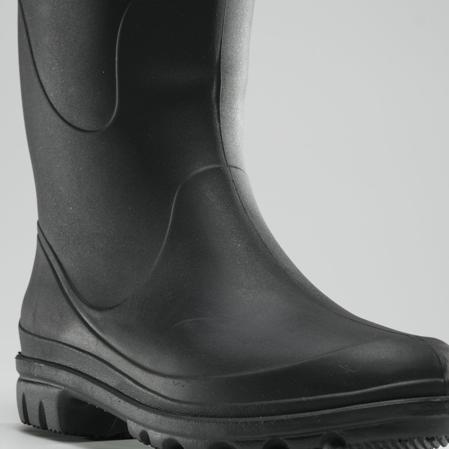 Black : Miranda Women's Rain Boots - Three-Quarter View Close-up