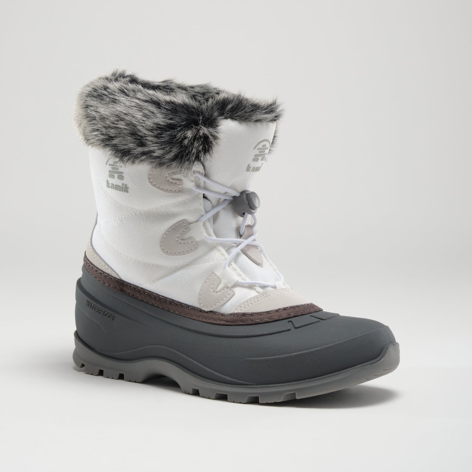 White : Momentum Low 2 Women's Winter Boots - Main View