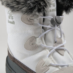 White : Momentum Low 2 Women's Winter Boots - Laces View