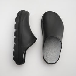 Black : Nova Unisex Waterproof Clogs - Pair View