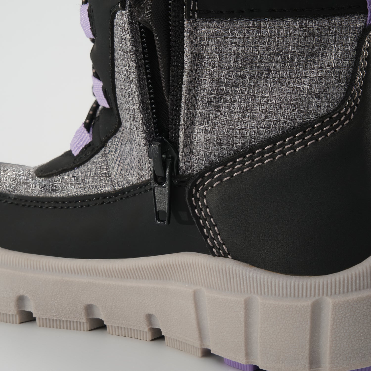 Charcoal : Seeker F Kids Winter Boots - Close-up Side View