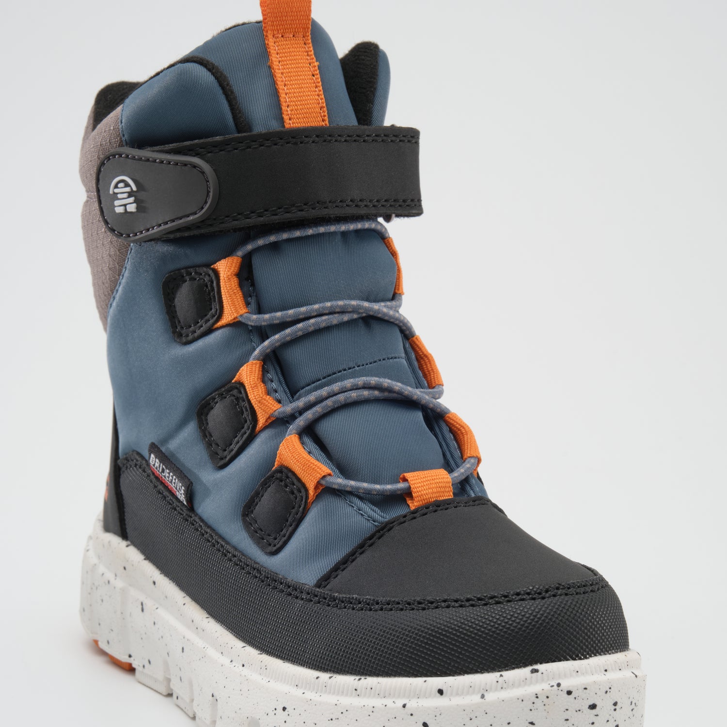 Stormy Weather : Seeker Kids Winter Boots - Laces View