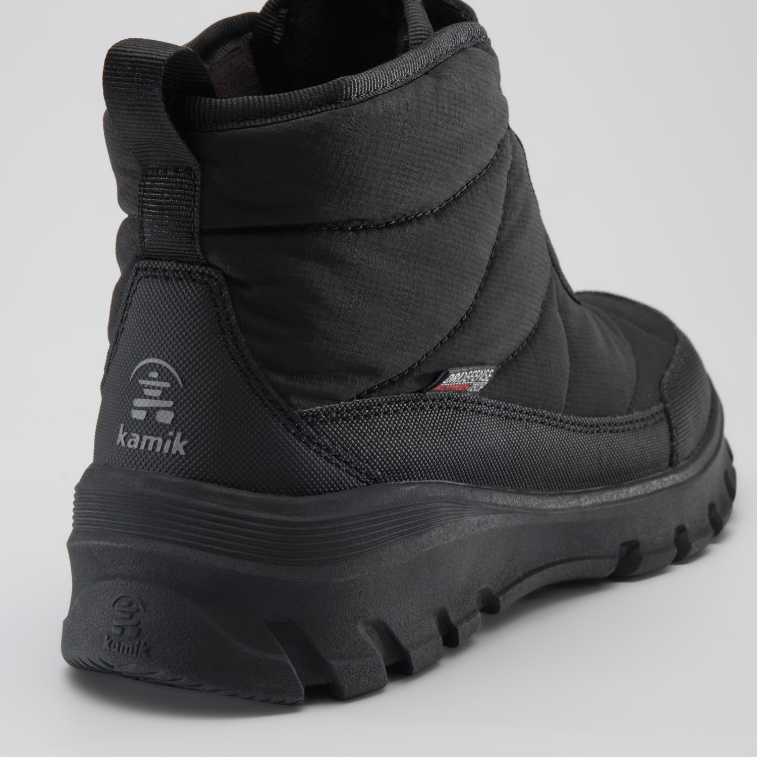 Black : Snowdon Low Wide Women's Winter Boots - Three-Quarter Back View