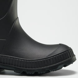 Black : Stomp Kids' Rain Boots - Side View Close-up
