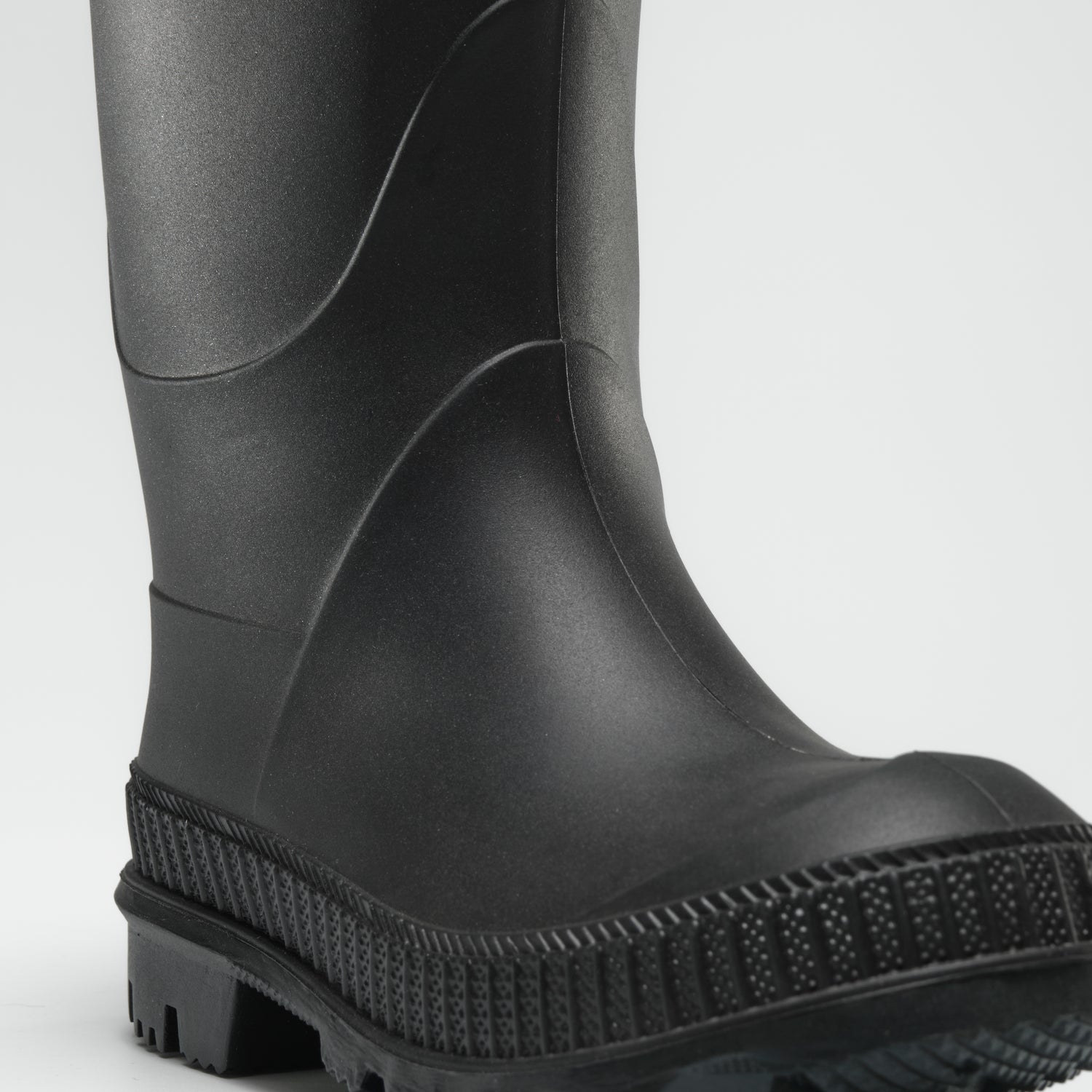 Black : Stomp Kids' Rain Boots - Three-Quarter View Close-up