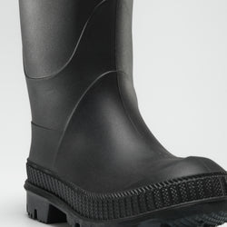 Black : Stomp Kids' Rain Boots - Three-Quarter View Close-up