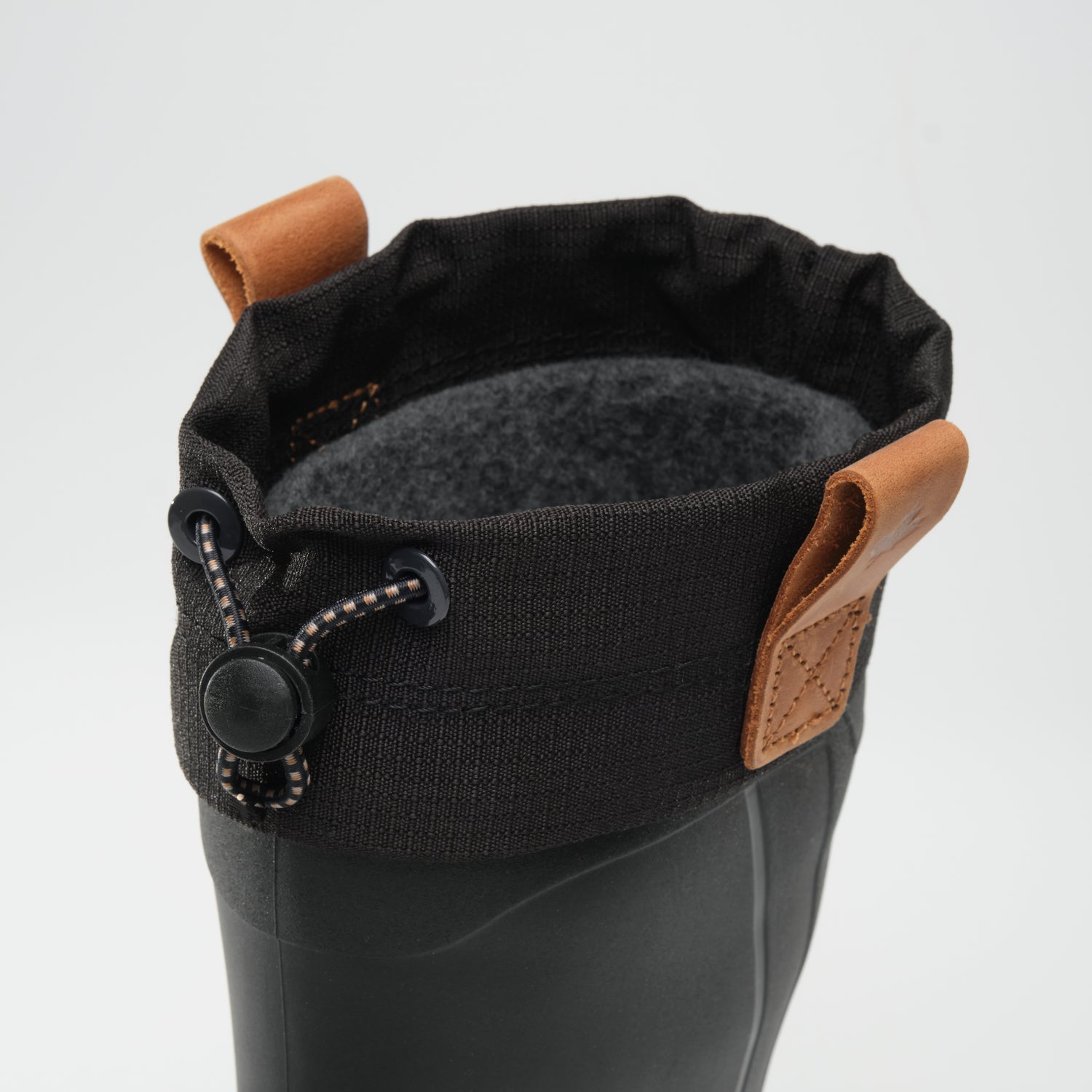 Black : Tundra Jr Kids Winter Boots - Close-up Top View