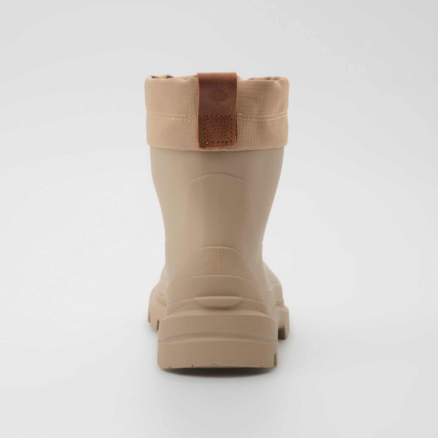 Fossil : Tundra Mid Women's Winter Boots - Back View