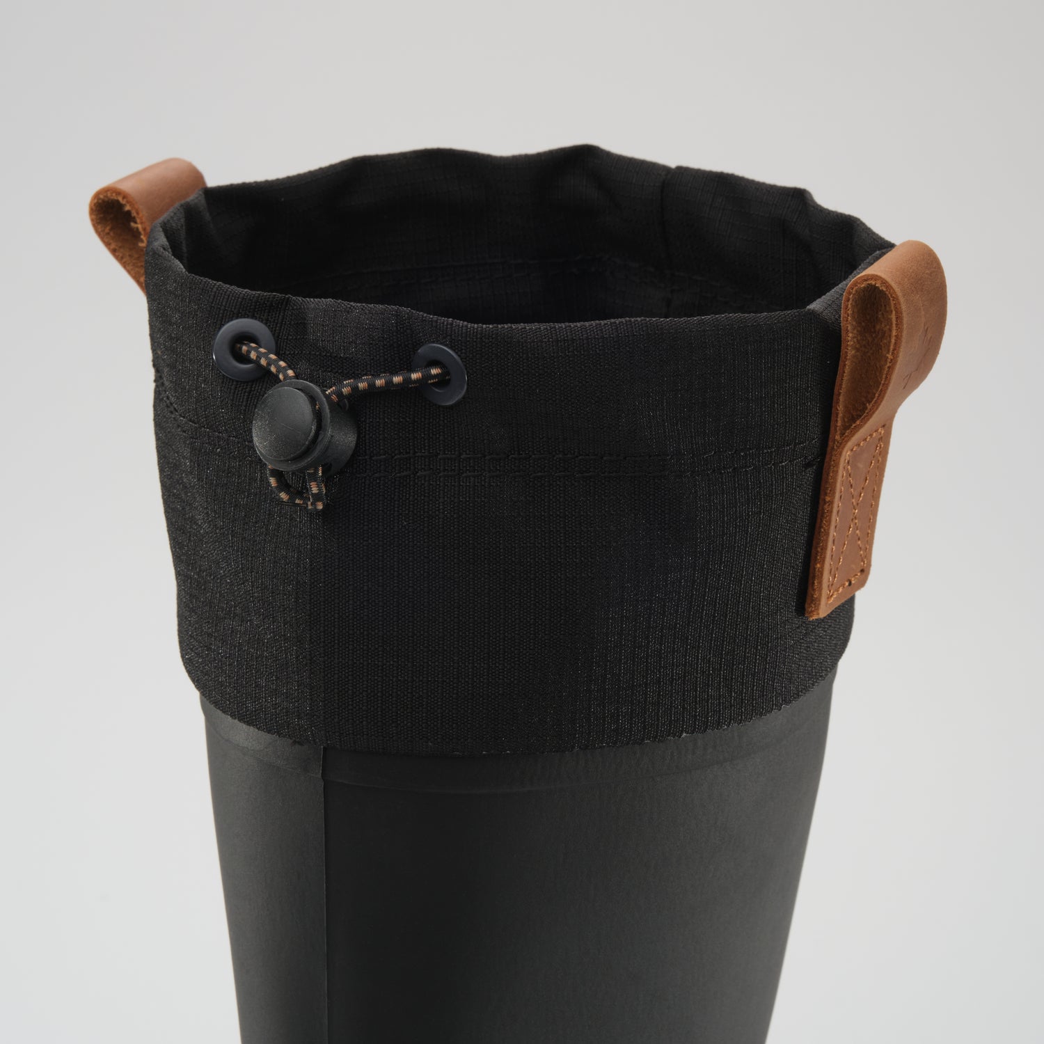 Black : Tundra Men's Winter Boots - Top View