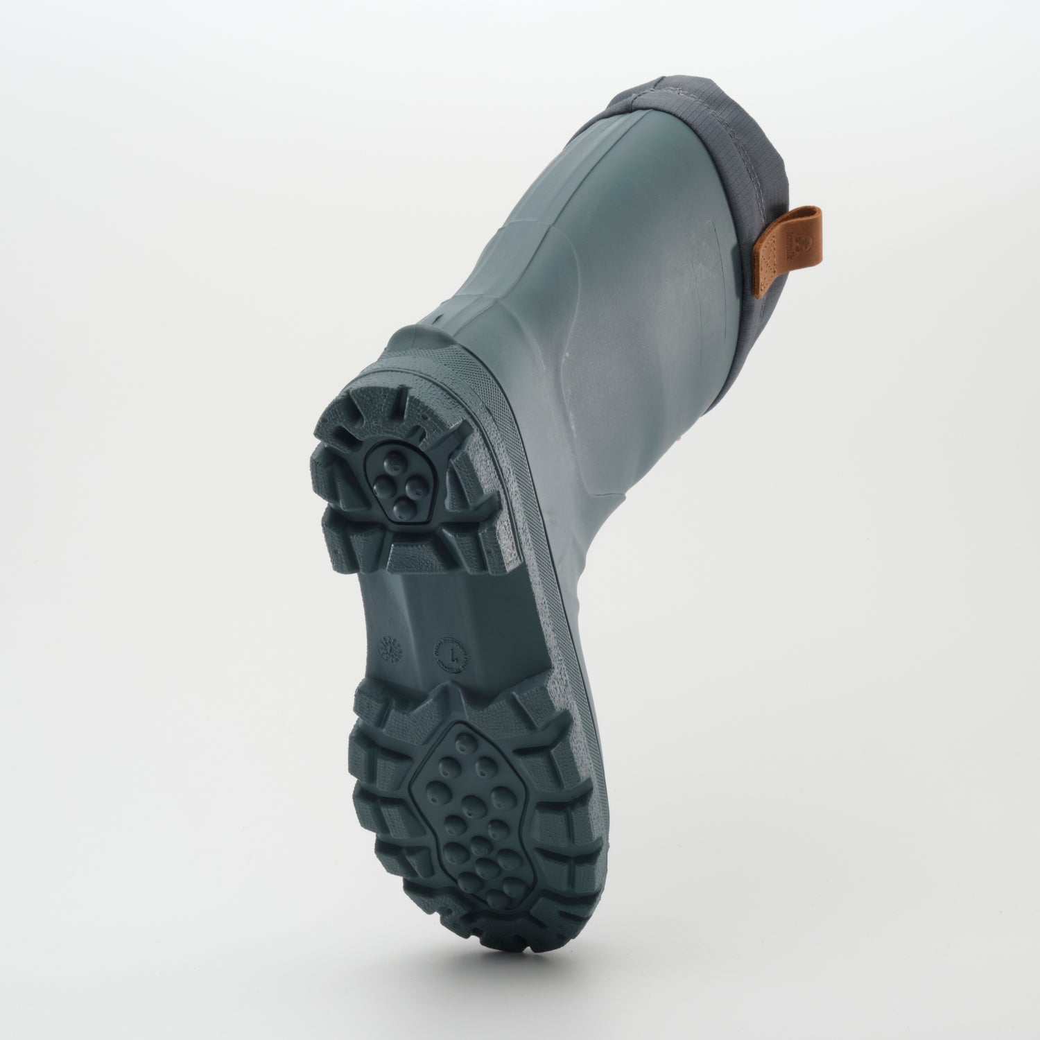 Stormy Weather : Tundra Men's Winter Boots - Outsole View