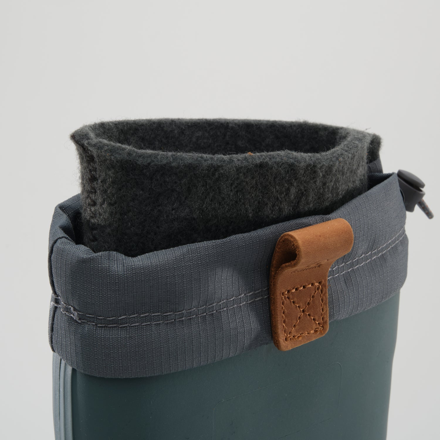Stormy Weather : Tundra Men's Winter Boots - Top View