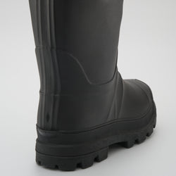 Black : Tundra Women's Winter Boots - Zoom-in Back View