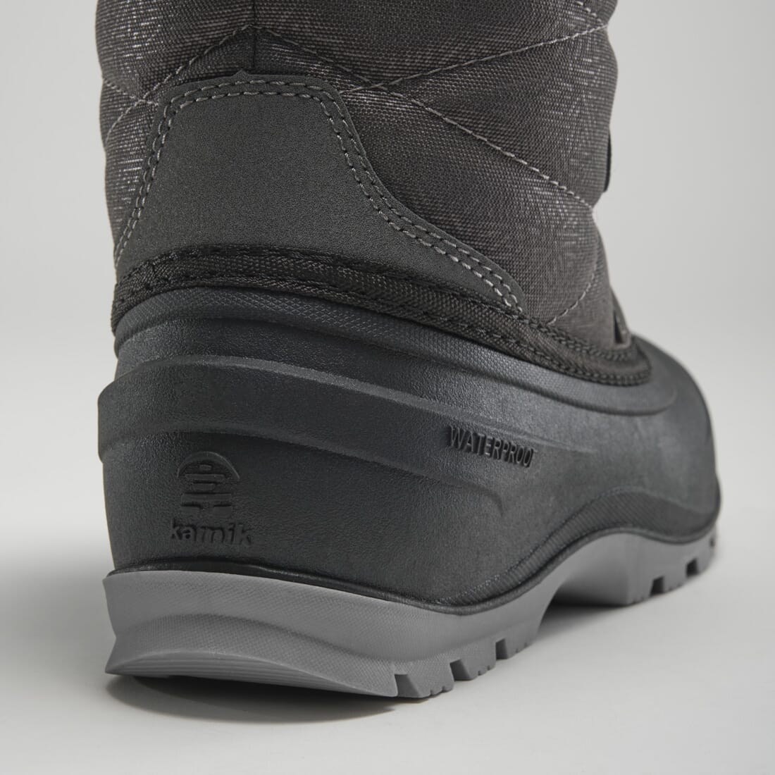 CHARCOAL : MOMENTUM L 2 Inside View